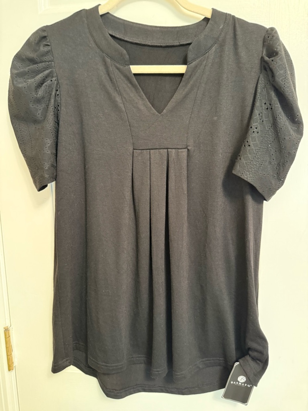 Black V-Neck Puff Sleeve Pleated Tee by A New Day